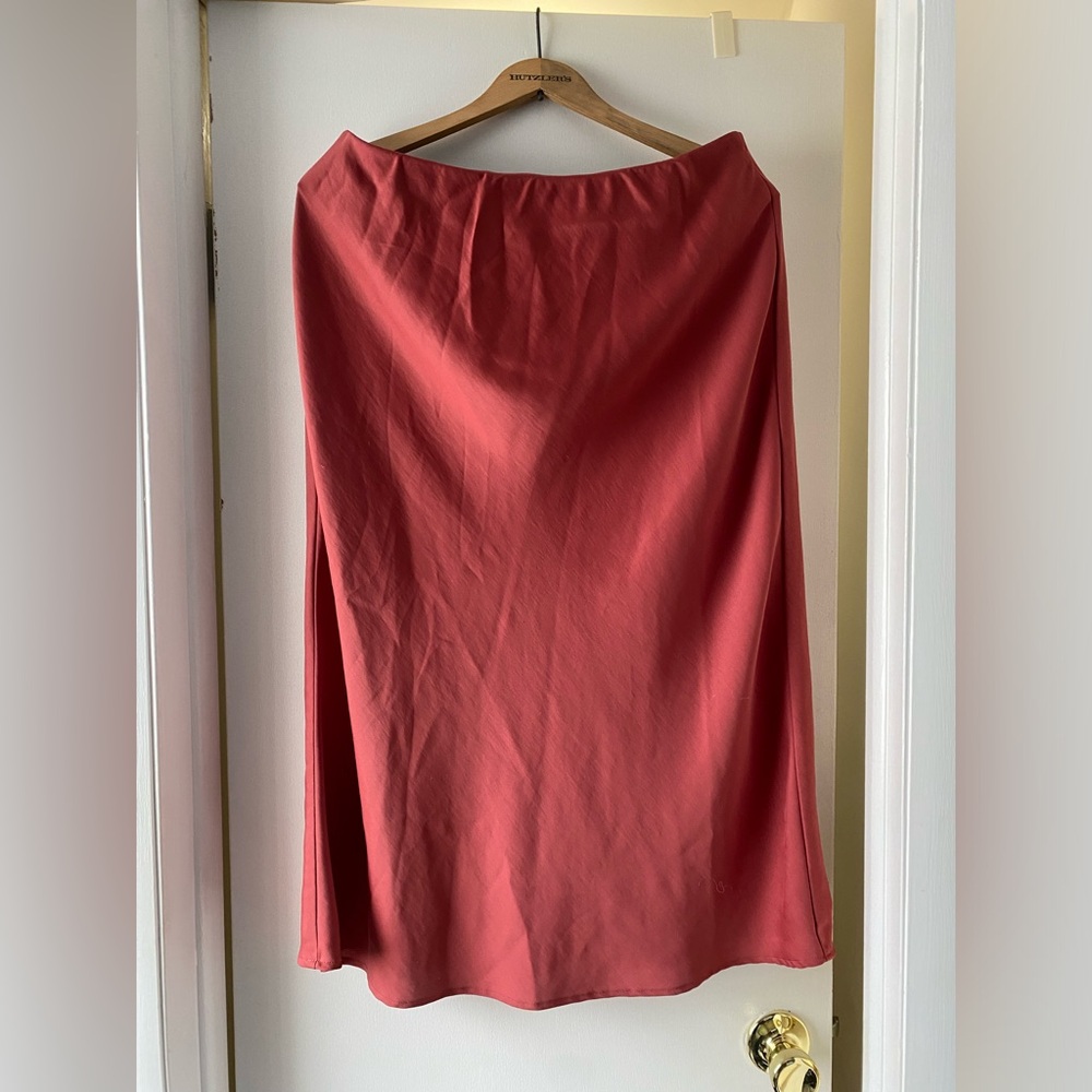 Satin midi skirt size L